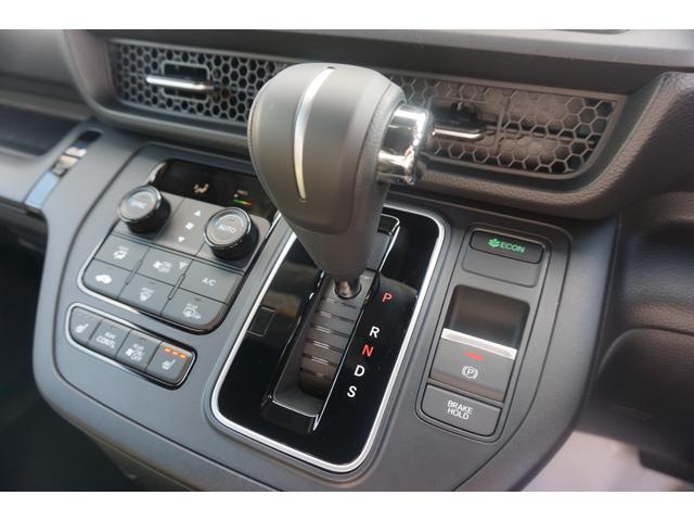 ステップワゴン スパーダ　登録済み未使用車　両側パワースライドドア　電動パワーバックドア　ＬＥＤヘッドライト　ブラインドスポットモニター　シートヒーター　オットマンシート　レーダークルーズコントロール　衝突軽減ブレーキ（55枚目）