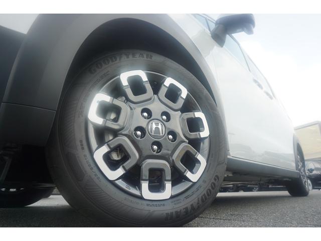 フリード クロスター 登録済未使用車 シートヒーター ブラインドスポットモニター 両側パワースライドドア LEDヘッドライト ハーフレザーシート 15インチアルミ 衝突軽減ブレーキ LEDフォグ 電動パーキングブレーキ(62枚目)