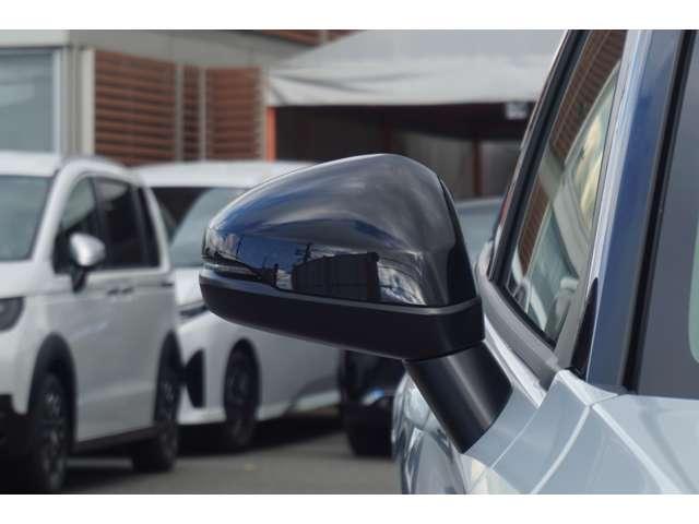 ヴェゼル ｅ：ＨＥＶ　Ｚ・ＰＬａＹパッケージ　登録済未使用車　Ｈｏｎｄａ　ＣＯＮＮＥＣＴディスプレー　ブラインドスポットモニター　ＬＥＤヘッドライト　シートヒーター　ビルトインＥＴＣ２．０　バックモニター　ハンズフリーアクセスパワーテールゲート（15枚目）