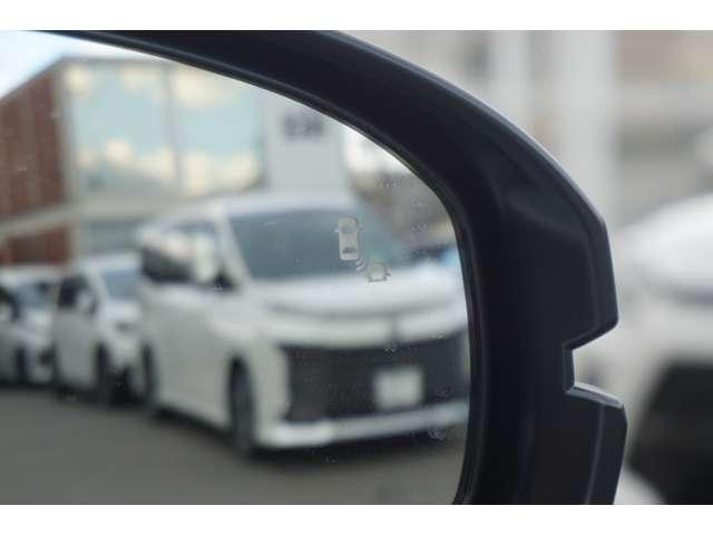 ヴェゼル ｅ：ＨＥＶ　Ｚ・ＰＬａＹパッケージ　登録済未使用車　Ｈｏｎｄａ　ＣＯＮＮＥＣＴディスプレー　ブラインドスポットモニター　ＬＥＤヘッドライト　シートヒーター　ビルトインＥＴＣ２．０　バックモニター　ハンズフリーアクセスパワーテールゲート（34枚目）