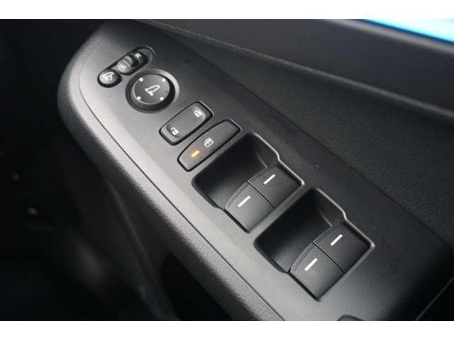 ヴェゼル ｅ：ＨＥＶ　Ｚ・ＰＬａＹパッケージ　登録済未使用車　Ｈｏｎｄａ　ＣＯＮＮＥＣＴディスプレー　ブラインドスポットモニター　ＬＥＤヘッドライト　シートヒーター　ビルトインＥＴＣ２．０　バックモニター　ハンズフリーアクセスパワーテールゲート（67枚目）