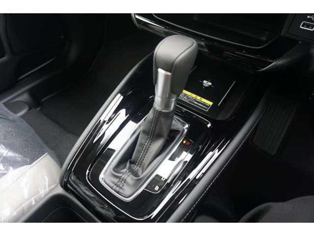 ヴェゼル ｅ：ＨＥＶ　Ｚ・ＰＬａＹパッケージ　登録済未使用車　Ｈｏｎｄａ　ＣＯＮＮＥＣＴディスプレー　ブラインドスポットモニター　ＬＥＤヘッドライト　シートヒーター　ビルトインＥＴＣ２．０　バックモニター　ハンズフリーアクセスパワーテールゲート（60枚目）