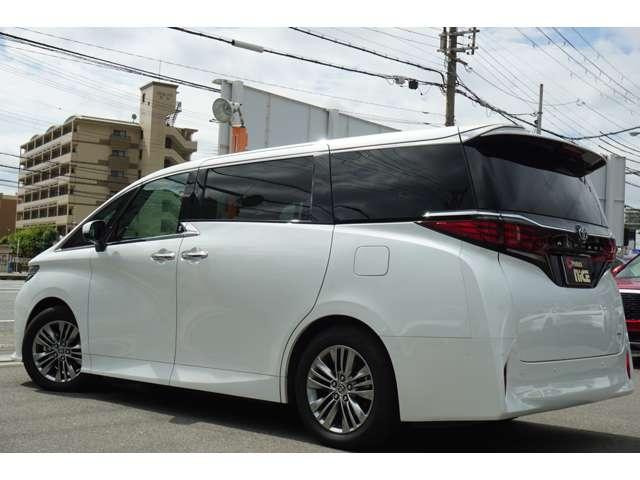 アルファードハイブリッド Ｚ　左右独立ムーンルーフ　ユニバーサルステップ　１４インチナビ　パノラミックビューモニター　デジタルインナーミラー　パワーバックドア（11枚目）