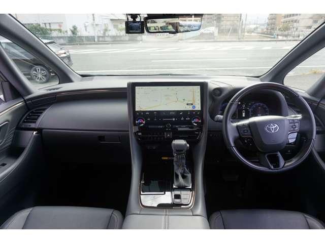 アルファードハイブリッド Ｚ　左右独立ムーンルーフ　ユニバーサルステップ　１４インチナビ　パノラミックビューモニター　デジタルインナーミラー　パワーバックドア（20枚目）