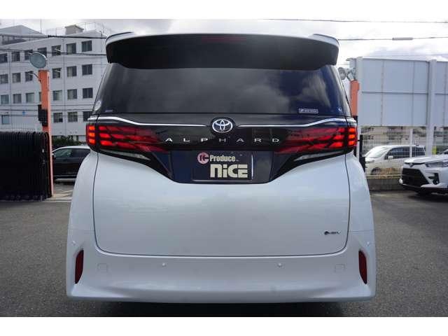 アルファードハイブリッド Ｚ　左右独立ムーンルーフ　ユニバーサルステップ　１４インチナビ　パノラミックビューモニター　デジタルインナーミラー　パワーバックドア（75枚目）