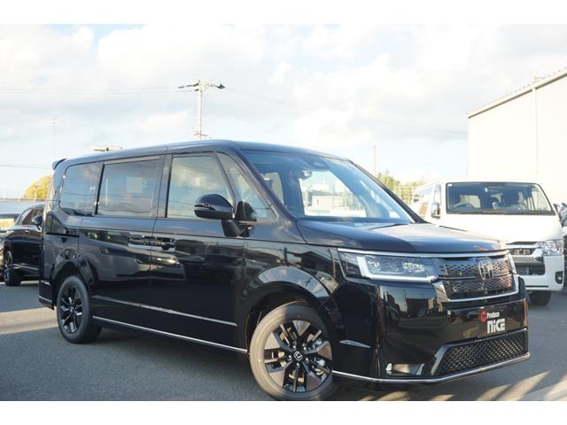 ステップワゴン ｅ：ＨＥＶスパーダ　登録済み未使用車　レーダークルーズコントロール　ブラインドスポットモニター　両側パワースライドドア　パワーバックドア　シートヒーター　ＬＥＤヘッドライト　ホンダセンシング　衝突軽減ブレーキ（7枚目）