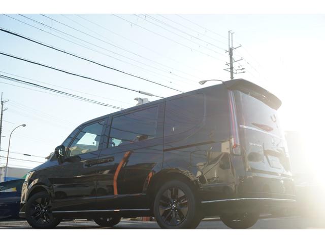 ステップワゴン ｅ：ＨＥＶスパーダ　登録済み未使用車　レーダークルーズコントロール　ブラインドスポットモニター　両側パワースライドドア　パワーバックドア　シートヒーター　ＬＥＤヘッドライト　ホンダセンシング　衝突軽減ブレーキ（37枚目）