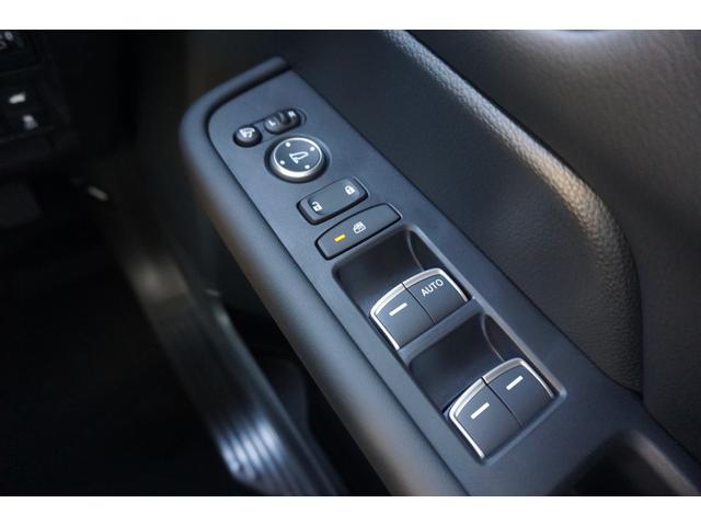 ステップワゴン ｅ：ＨＥＶスパーダ　登録済み未使用車　レーダークルーズコントロール　ブラインドスポットモニター　両側パワースライドドア　パワーバックドア　シートヒーター　ＬＥＤヘッドライト　ホンダセンシング　衝突軽減ブレーキ（54枚目）