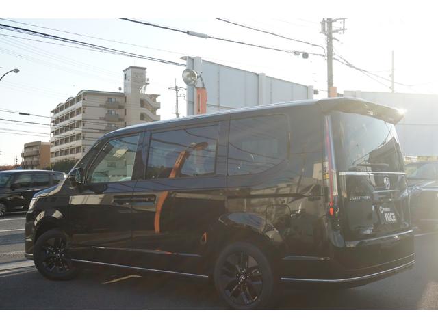 ステップワゴン ｅ：ＨＥＶスパーダ　登録済み未使用車　レーダークルーズコントロール　ブラインドスポットモニター　両側パワースライドドア　パワーバックドア　シートヒーター　ＬＥＤヘッドライト　ホンダセンシング　衝突軽減ブレーキ（61枚目）