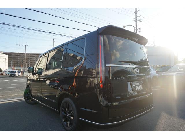 ステップワゴン ｅ：ＨＥＶスパーダ　登録済み未使用車　レーダークルーズコントロール　ブラインドスポットモニター　両側パワースライドドア　パワーバックドア　シートヒーター　ＬＥＤヘッドライト　ホンダセンシング　衝突軽減ブレーキ（64枚目）