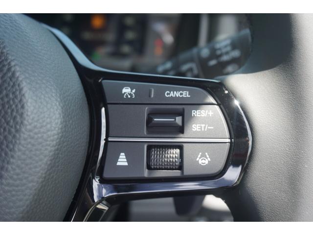 ���[�_�[�N���[�Y�R���g���[���B�~���g���[�_�[�ƒP��J�����Ő�s�Ԃ�F�����A�ԑ��ɉ������Ԋԋ�����ۂ��Ȃ���Ǐ]���s���x�����܂��B