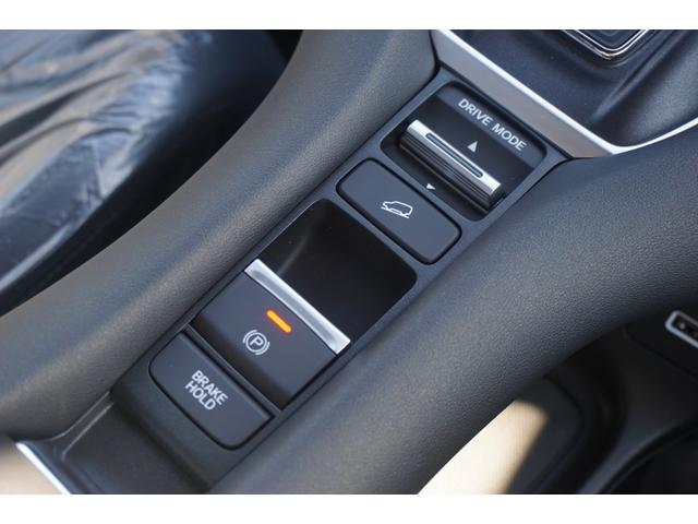 �d���p�[�L���O�u���[�L�V�t�g���o�[���u�o�v�|�W�V�����ɓ����Ǝ����ō쓮���A�u���[�L�𓥂݂Ȃ���u�c�v�|�W�V�����Ȃǁu�o�v�|�W�V�����ȊO�ɃV�t�g����Ɖ��������I�[�g�@�\�t�ł��B