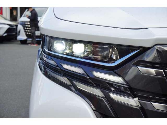 �k�d�c�w�b�h���C�g�I