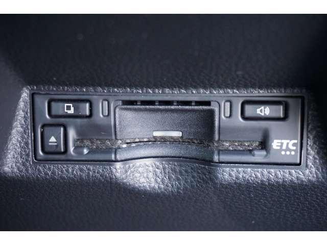 ヤリスクロス ハイブリッドＺ　トヨタ純正８インチディスプレイオーディオ　トヨヤチームメイトアドバンス　パノラミックビューモニター　ブラインドスポットモニター　パワーシート　前席シートヒーター付き　ステアリングヒーター　ＥＴＣ（32枚目）