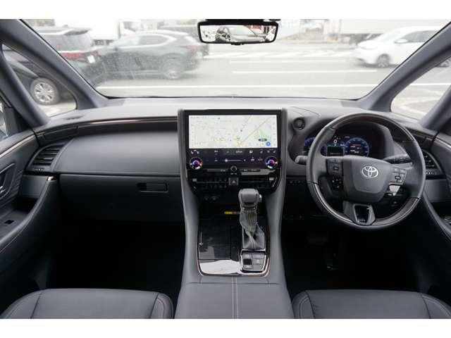 アルファード Ｚ　左右独立ムーンルーフ　１４インチナビ　パノラミックビューモニター　デジタルインナーミラー　ブラインドスポットモニター　パワーバックドア　３眼ＬＥＤヘッドランプ　禁煙車　純正１８インチアルミホイール（19枚目）