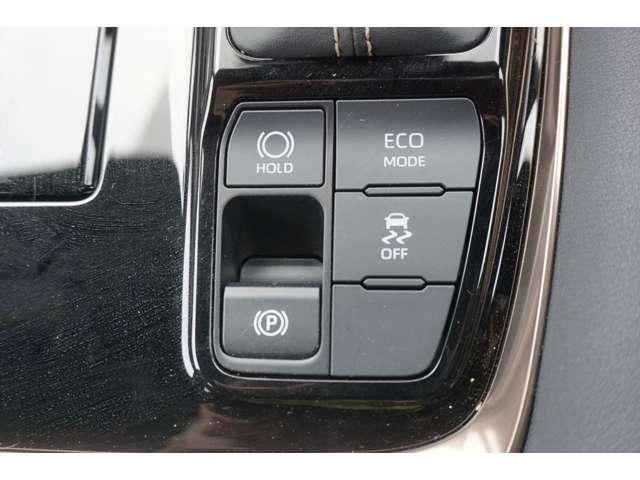 アルファード Ｚ　左右独立ムーンルーフ　１４インチナビ　パノラミックビューモニター　デジタルインナーミラー　ブラインドスポットモニター　パワーバックドア　３眼ＬＥＤヘッドランプ　禁煙車　純正１８インチアルミホイール（21枚目）