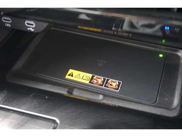 アルファード Ｚ　左右独立ムーンルーフ　１４インチナビ　パノラミックビューモニター　デジタルインナーミラー　ブラインドスポットモニター　パワーバックドア　３眼ＬＥＤヘッドランプ　禁煙車　純正１８インチアルミホイール（27枚目）