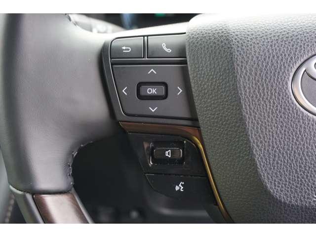 アルファード Ｚ　左右独立ムーンルーフ　１４インチナビ　パノラミックビューモニター　デジタルインナーミラー　ブラインドスポットモニター　パワーバックドア　３眼ＬＥＤヘッドランプ　禁煙車　純正１８インチアルミホイール（30枚目）