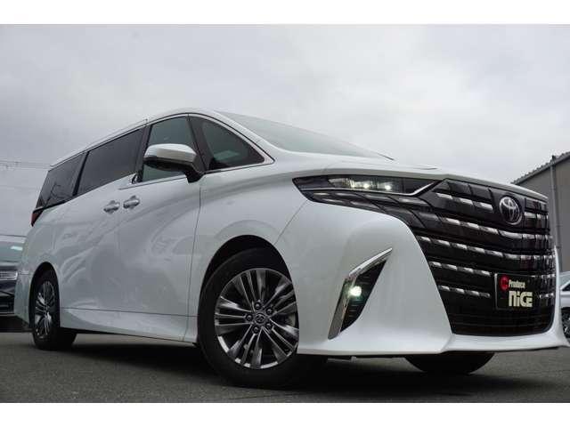 アルファード Ｚ　左右独立ムーンルーフ　１４インチナビ　パノラミックビューモニター　デジタルインナーミラー　ブラインドスポットモニター　パワーバックドア　３眼ＬＥＤヘッドランプ　禁煙車　純正１８インチアルミホイール（48枚目）