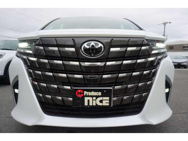 アルファード Ｚ　左右独立ムーンルーフ　１４インチナビ　パノラミックビューモニター　デジタルインナーミラー　ブラインドスポットモニター　パワーバックドア　３眼ＬＥＤヘッドランプ　禁煙車　純正１８インチアルミホイール（50枚目）