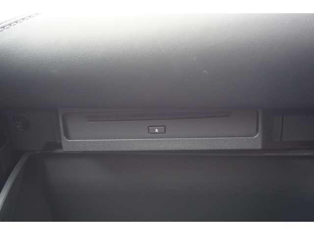 ノア ハイブリッドＳ－Ｚ　快適利便パッケージ　１０．５インチディスプレイ　フルセグＴＶ　ＣＤ／ＤＶＤデッキ１列目・２列目シートヒーター付き　ステアリングヒーター　ハーフレザーシート　パワーバックドア　両側パワースライドドア（27枚目）