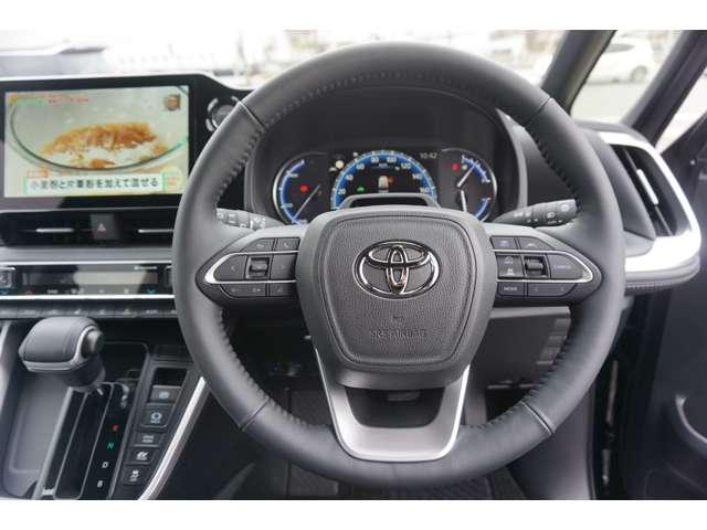 ノア ハイブリッドＳ－Ｚ　快適利便パッケージ　１０．５インチディスプレイ　フルセグＴＶ　ＣＤ／ＤＶＤデッキ１列目・２列目シートヒーター付き　ステアリングヒーター　ハーフレザーシート　パワーバックドア　両側パワースライドドア（71枚目）