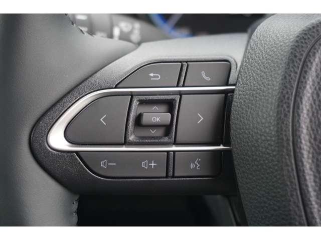 ノア ハイブリッドＳ－Ｚ　快適利便パッケージ　１０．５インチディスプレイ　フルセグＴＶ　ＣＤ／ＤＶＤデッキ１列目・２列目シートヒーター付き　ステアリングヒーター　ハーフレザーシート　パワーバックドア　両側パワースライドドア（72枚目）