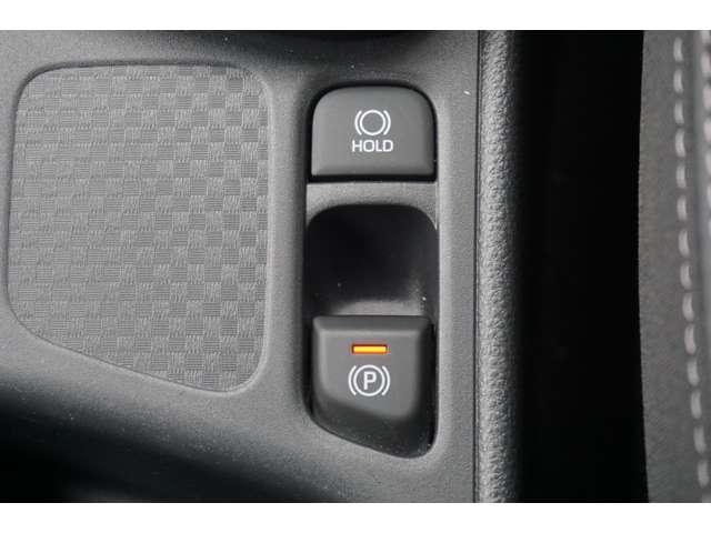 ヤリスクロス ハイブリッドＺ　ディスプレイオーディオ　フルセグＴＶ　パノラミックビューモニター　レーダークルーズコントロール　シートヒーター　ステアリングヒーター　パワーシート　ブラインドスポットモニター　オートライト（24枚目）