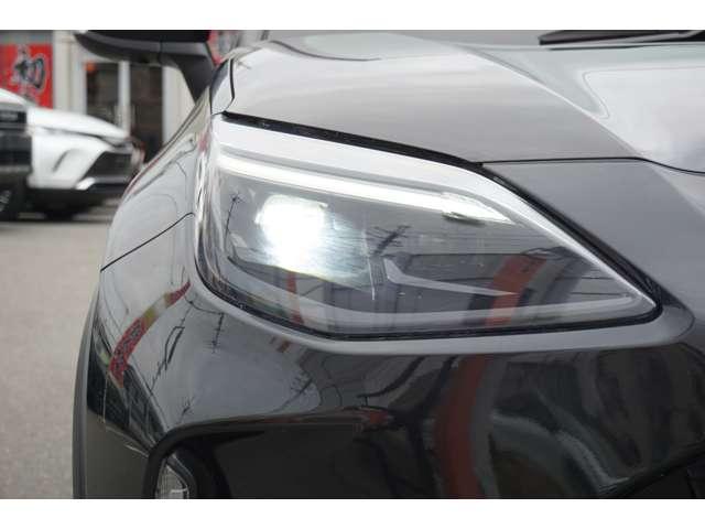 ヤリスクロス ハイブリッドＺ　ディスプレイオーディオ　フルセグＴＶ　パノラミックビューモニター　レーダークルーズコントロール　シートヒーター　ステアリングヒーター　パワーシート　ブラインドスポットモニター　オートライト（76枚目）