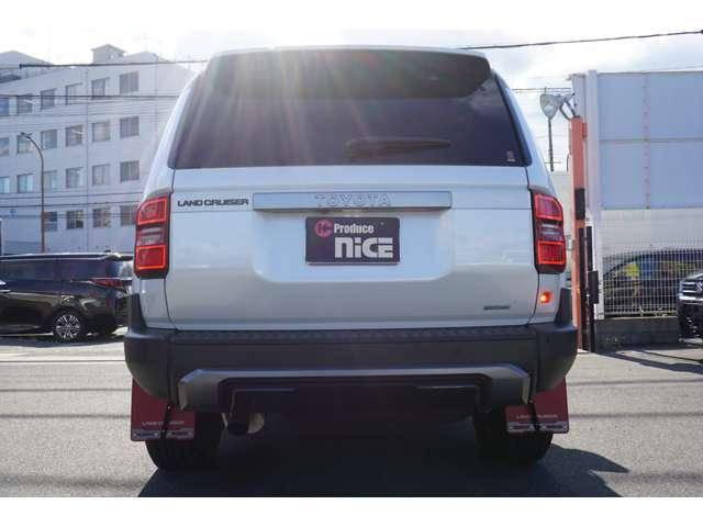 �k�d�c�e�[�������v�I�{�f�B�f�U�C���Ƀ}�b�`�����`��ŃX�^�C���b�V���Ɏd�オ���Ă���܂��B