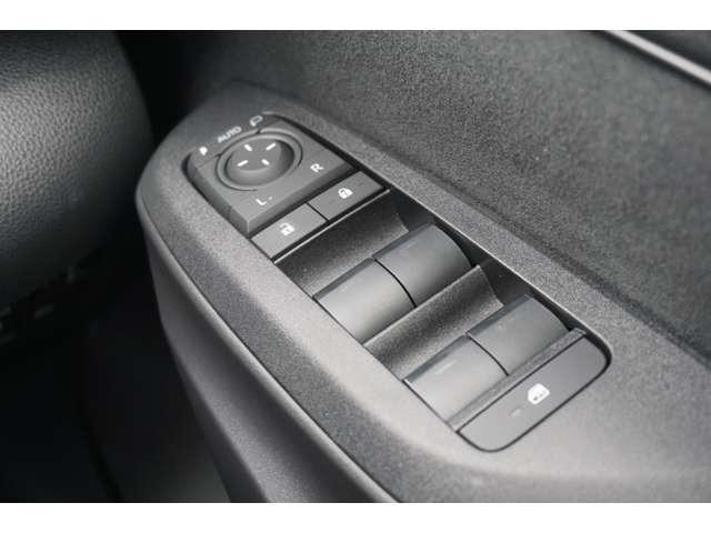 �h�A�̎{���Ŏ����i�[�A�����Ŏ����W�J�B�h�A�̎{���E�����ɘA�����ăh�A�~���[���i�[�E�W�J�B�������ԏ�ɒ��߂鎞�ɕ֗��ȋ@�\�ł��B