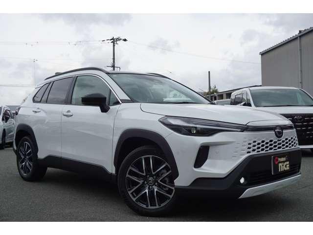 カローラクロス ハイブリッド　Ｚ　登録済未使用車　１０．５インチデイスプレイオーデイオ　パノラマルーフ　トヨタセーフティセンス　ブラインドスポットモニター　シートヒーター＋ベンチレーション　パワーシート　パワーバックドア　ハーフレザー（10枚目）