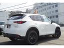 ＣＸ－５ ＸＤ　スポーツアピアランス　登録済未使用車　ＢＯＳＥサウンド　電動バックドア　黒革シート　１０．２５型ディスプレイ　３６０°マルチビューカメラ　シートベンチレーション　クリアランスソナー　衝突軽減ブレーキ　レーダークルコン（7枚目）