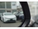 ブラインドスポットモニター!走行中、ドアミラーでは確認しにくい後側方エリアに存在する車両に加えて、隣接する車線の約60m後方までモニターし、急接近してくる車両も検知します。