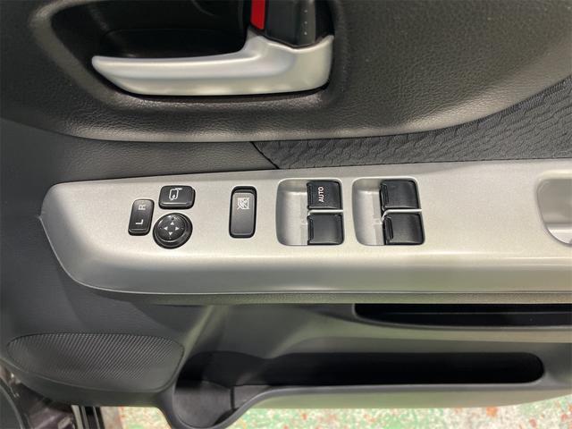 スペーシア Ｘリミテッド　純正ナビワンセグ　純正エアロ　両側パワースライド　シートヒーター　純正ＨＩＤヘッド　スマートキー　レーダーブレーキサポート　プッシュスタート　ステリモ　純正アルミ　オートライト　アイドリングストップ（29枚目）