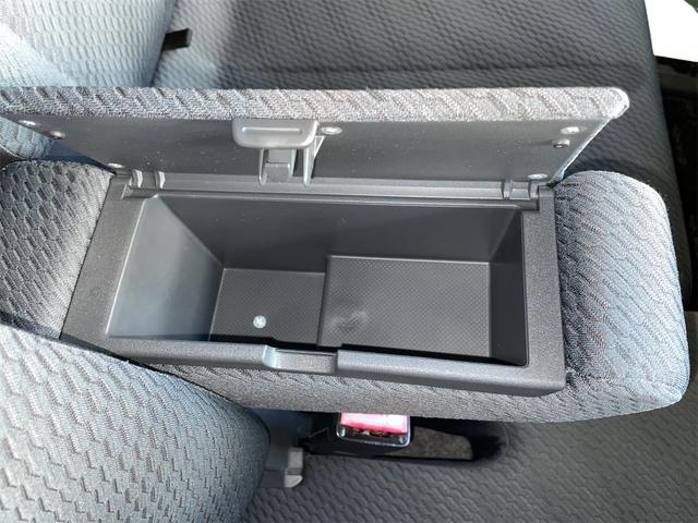 スペーシア Ｘリミテッド　純正ナビワンセグ　純正エアロ　両側パワースライド　シートヒーター　純正ＨＩＤヘッド　スマートキー　レーダーブレーキサポート　プッシュスタート　ステリモ　純正アルミ　オートライト　アイドリングストップ（32枚目）