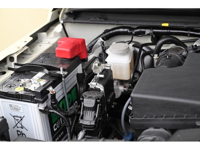 ジムニーノマド ＦＣ　登録済未使用車　スズキセイフティーサポート　パートタイム４ＷＤ　　ＯＰカラー　シフォンアイボリー／ブラック２　レーダークルーズ　禁煙車　コーナーセンサー　スマートキー　ＬＥＤヘッド　　車線逸脱警報（10枚目）