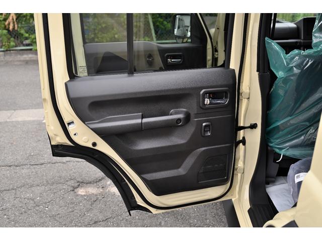 ジムニーノマド ＦＣ　登録済未使用車　スズキセイフティーサポート　パートタイム４ＷＤ　　ＯＰカラー　シフォンアイボリー／ブラック２　レーダークルーズ　禁煙車　コーナーセンサー　スマートキー　ＬＥＤヘッド　　車線逸脱警報（22枚目）