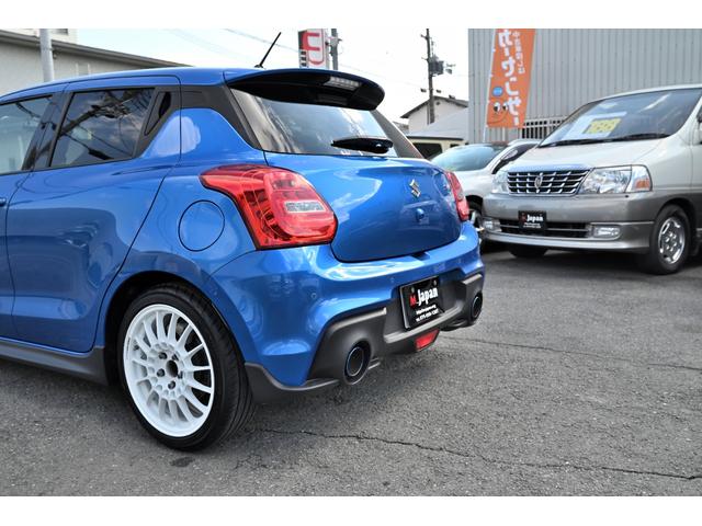 海外で鍛造アルミホイールの製作も可能です。自分好みのデザイン、サイズ、カラーリングなども、やりたい放題可能です。