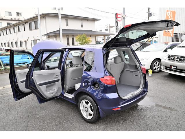 デミオ カジュアル　カジュアルフレンドパッケージＡ　１５００ｃｃ　５速マニュアルミッション車　ＥＴＣ　キーレス　フル装備　社外アルミホイール　電格ミラー（8枚目）