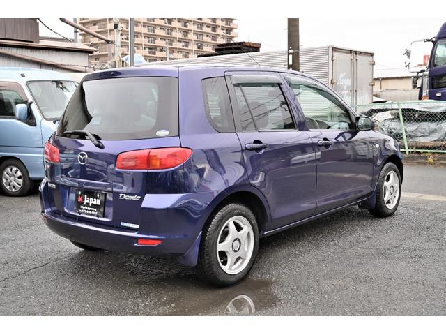 デミオ カジュアル　カジュアルフレンドパッケージＡ　１５００ｃｃ　５速マニュアルミッション車　ＥＴＣ　キーレス　フル装備　社外アルミホイール　電格ミラー（44枚目）