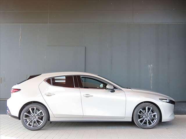 MAZDA3ファストバック 2.0 20S ツーリング バーガンディレザー/ナビ/ETC/ドライブレコ(9枚目)