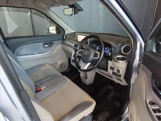 ピクシスジョイ Ｆ　６６０　Ｇ　ＳＡＩＩ　ナビ／バックモニター（12枚目）