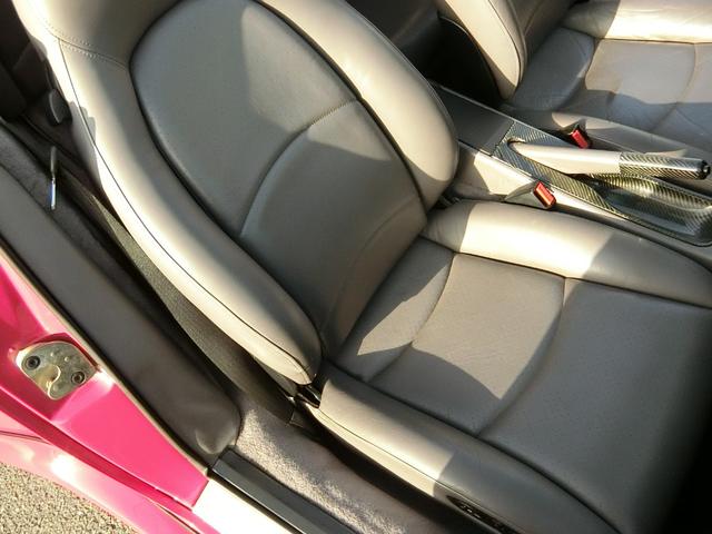 911 ポルシェ 911カレラ カブリオレ ディーラー車 オーダーカラー 純正ルビーストーンレッド 色替なし ゲンバラ仕様 ターボs用ダクトフェンダー ターボ用レッドキャリパー ローダウン viperセキュリティ hid 電動opok 奈良県 911カレラ