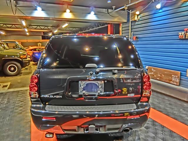 シボレートレイルブレイザー ＳＳ　２００９年最終モデル　新車並行　実走行　ＬＳ２　６リッター　Ｖ８　３９５ＰＳ－５５．３Ｋｇ－ｍ　サンルーフ　専用２０インチアルミ　ディスプレイオーディオ　Ｂカメラ　ＥＴＣ　ドラレコ（4枚目）