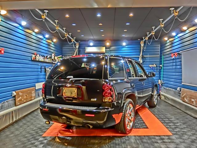 シボレートレイルブレイザー ＳＳ　２００９年最終モデル　新車並行　実走行　ＬＳ２　６リッター　Ｖ８　３９５ＰＳ－５５．３Ｋｇ－ｍ　サンルーフ　専用２０インチアルミ　ディスプレイオーディオ　Ｂカメラ　ＥＴＣ　ドラレコ（10枚目）