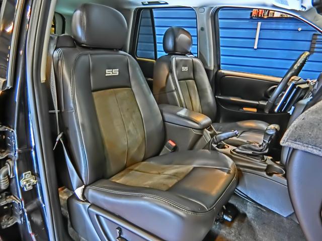 シボレートレイルブレイザー ＳＳ　２００９年最終モデル　新車並行　実走行　ＬＳ２　６リッター　Ｖ８　３９５ＰＳ－５５．３Ｋｇ－ｍ　サンルーフ　専用２０インチアルミ　ディスプレイオーディオ　Ｂカメラ　ＥＴＣ　ドラレコ（19枚目）