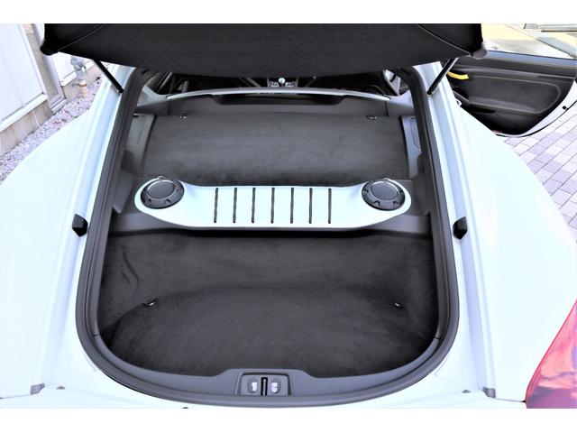 GT4 PCCBセラミックコンポジットブレーキ/ROBERUTAリフティング/スポーツクロノPKG/カーボンスポーツバケットシート/レザーインテリア/ダイナミックコーナーリングライト/カーボンインテリア/(39枚目)