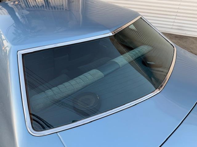 ビュイックリーガル 　クーペ　ランドゥー　外装ライトブルー　内装ブルー系（14枚目）
