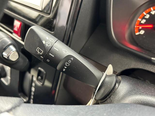 ルーミー Ｇ　Ｓ　ＳＤナビ　リアカメラ　フルセグ　スマートキー　ＬＥＤヘッドライト　衝突軽減ブレーキ　両側パワスラ　クルコン　Ｂｌｕｅｔｏｏｔｈ　社外アルミ（27枚目）